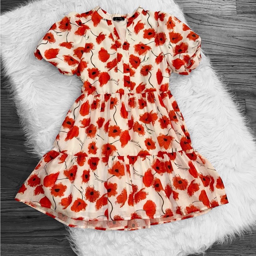 Elegant Floral Dress with Red Poppies